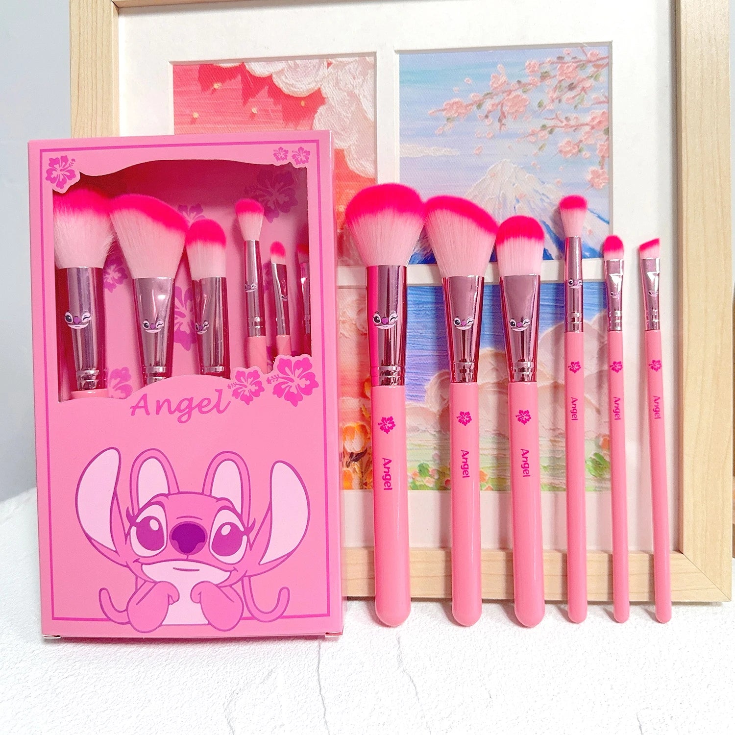 6pcs pink cartoon cute Stitch makeup brush set, wooden makeup brush eye shadow brush, gift box packaging, the perfect choice for
